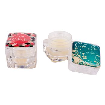 Lipverzorging in de transparante "Lipcare Cube"
