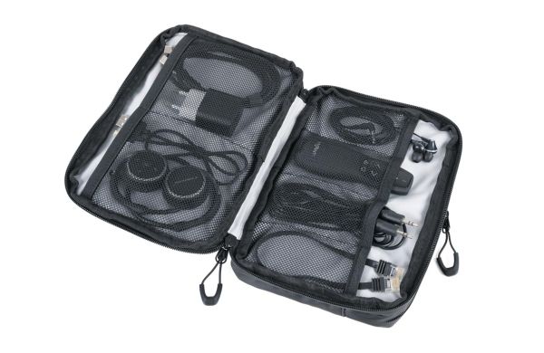 TROIKA Kabeltas TROIKA BLACK TECH POUCH 2