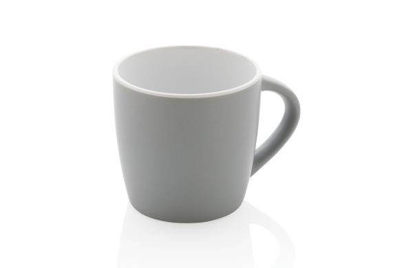 Keramiktasse innen coloriert/grau